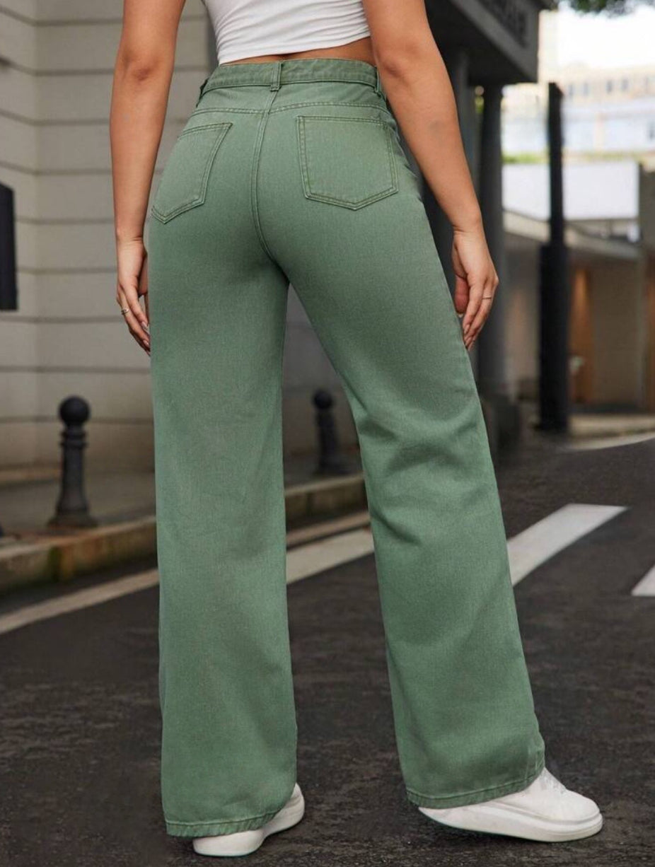 Jeans droit à poches biaisées