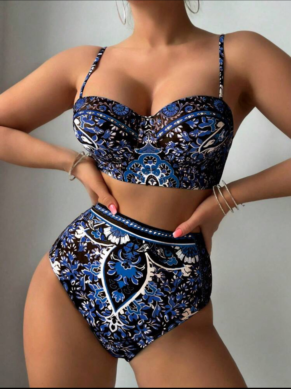 Bikini illision (rembourrées + armatures)