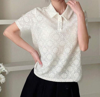 Textured polo collar