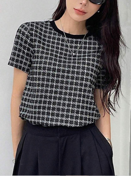 Round neck tee (black)
